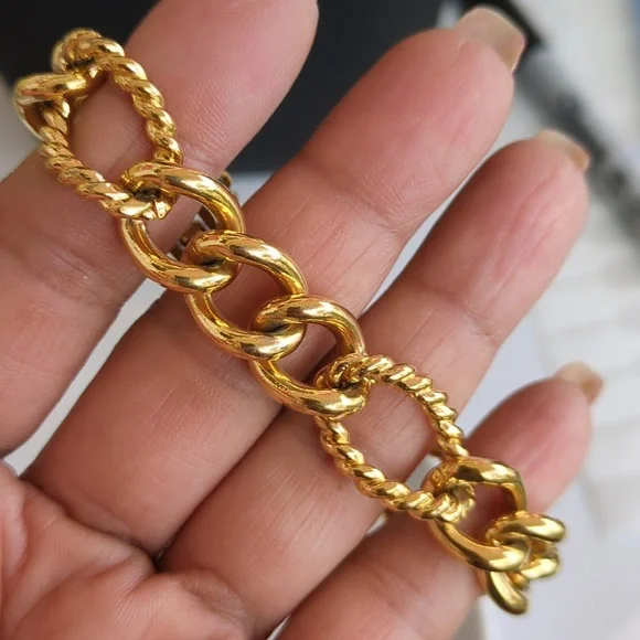 Monet‎ Gold Plated Bracelet - Picture 2 of 6